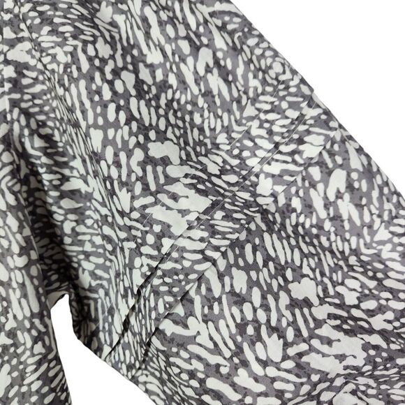 J. McLAUGHLIN Top Womens Medium Gray Silk Blend Split Neck 3/4 Balloon Sleeve - Picture 4 of 9